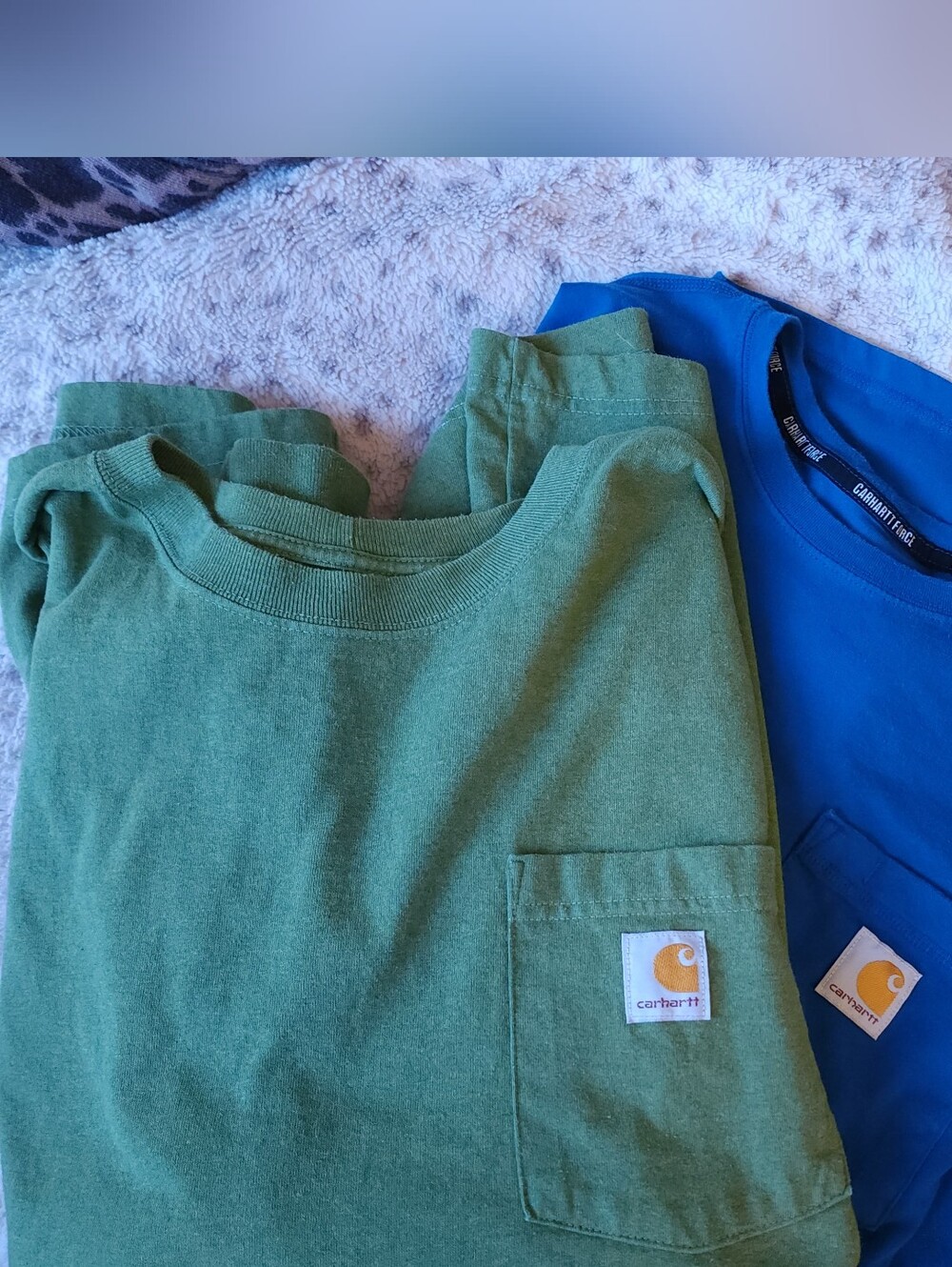 Carhartt Shirt Bundle XL Men's Loose Fit LS Deer Graphic & Force Relaxed Fit SS